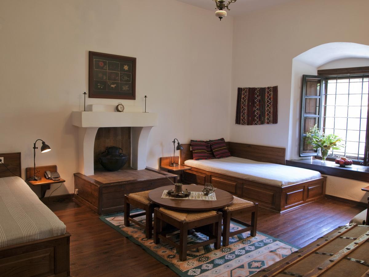 Mansion Karagiannopoulou Otel Vyzítsa Dış mekan fotoğraf
