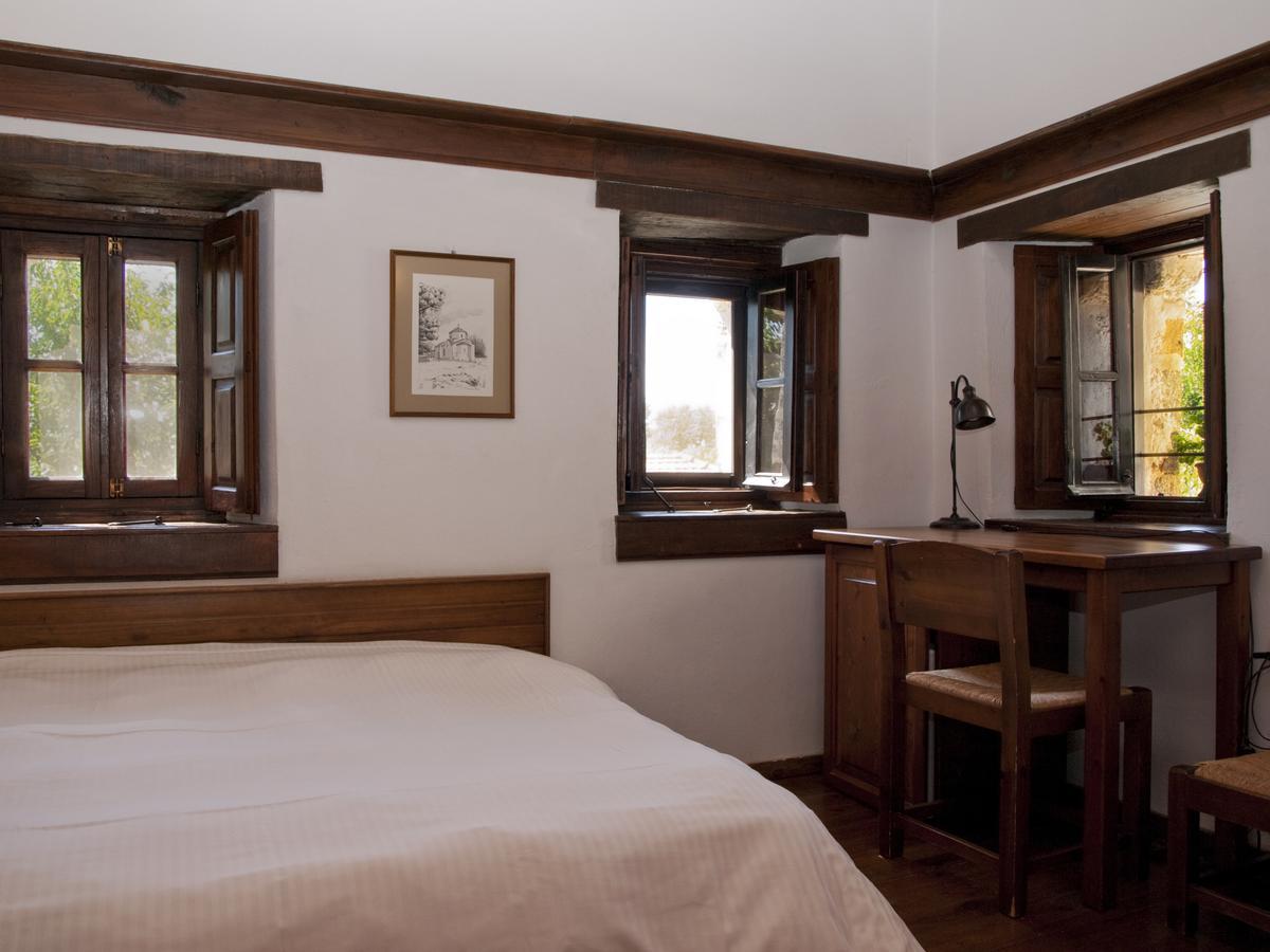 Mansion Karagiannopoulou Otel Vyzítsa Dış mekan fotoğraf